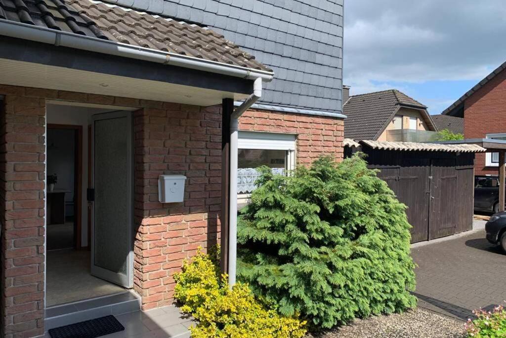 Ruhiges Zentral Gelegenes Apartment In Guetersloh 外观 照片